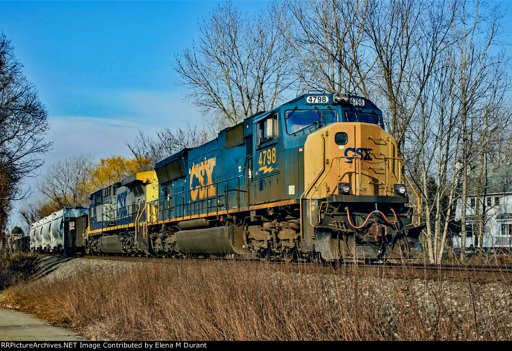 CSX 4798 on Q-439